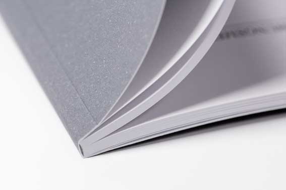 Bachelorarbeit Softcover Klebebindung mit Titeldruck 