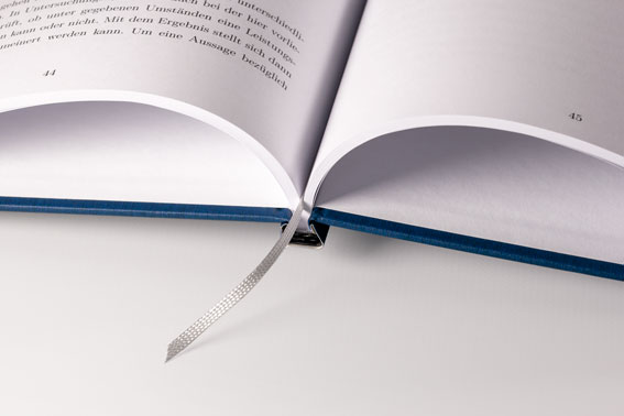 Masterarbeit Hardcover Bindung mit Prägung Titel 
