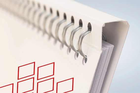 Broschüre Halbverdeckte Drahtspiralbindung